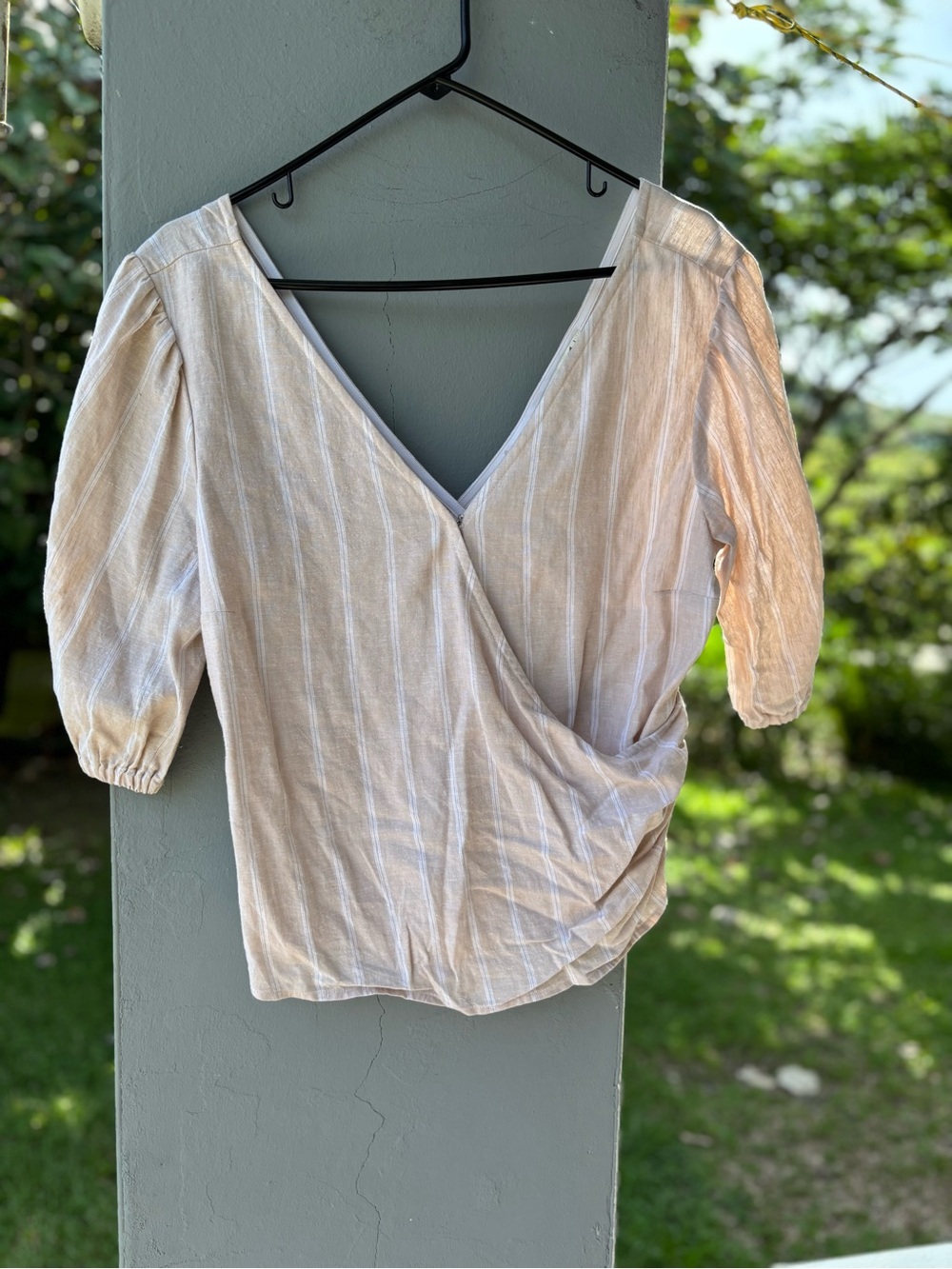 Abercrombie & Fitch Beige and White Striped Wrap Blouse Size Large